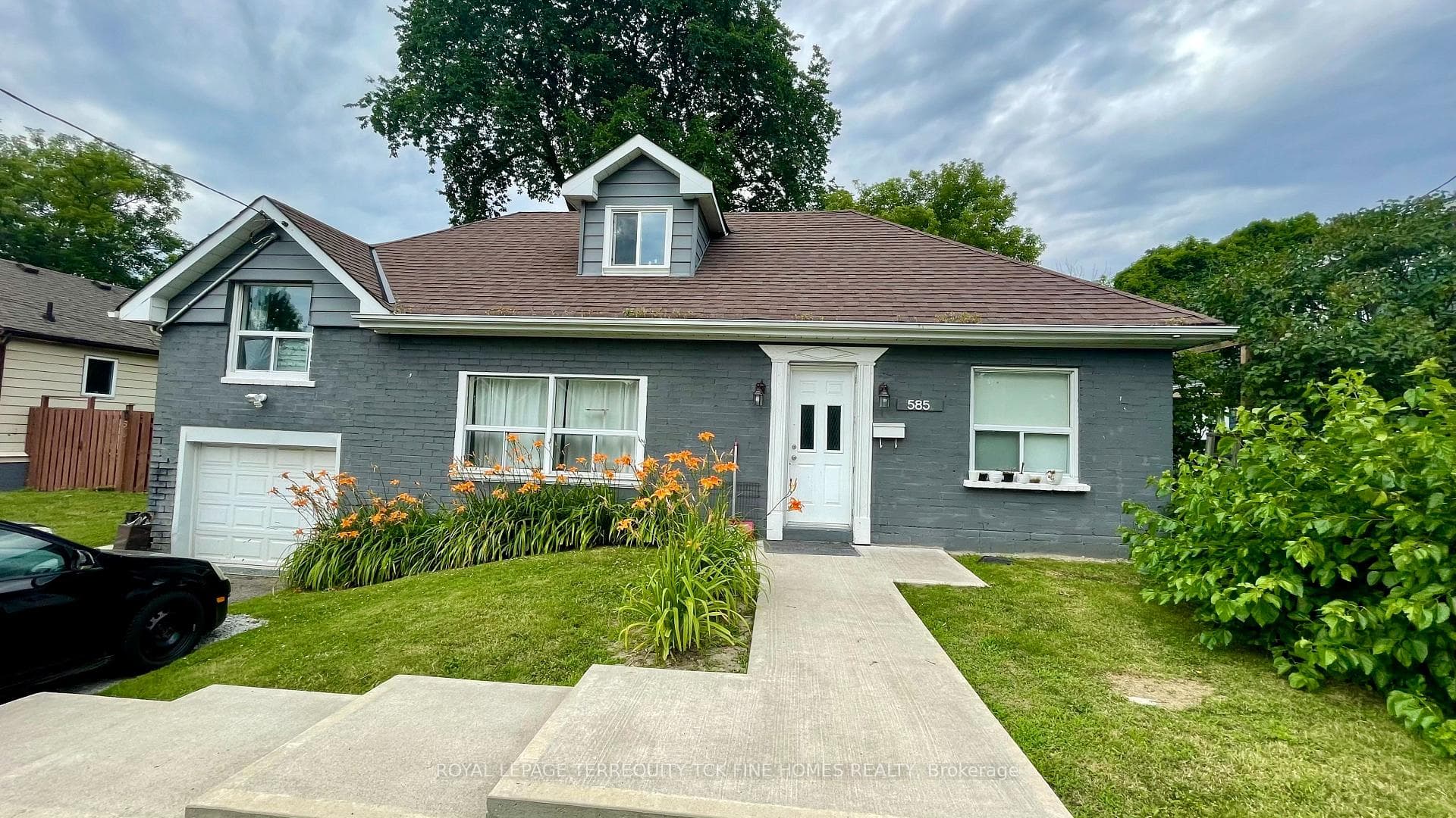 585 Byngmount Avenue, Mississauga