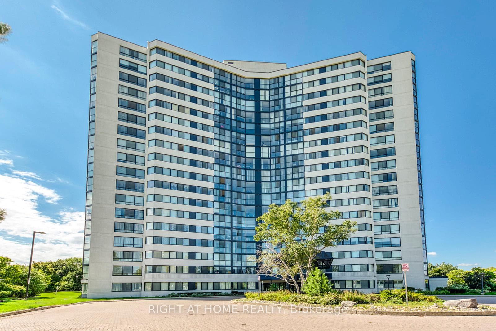 1360 Rathburn Road Unit 1603, Mississauga, ON L4W 4H4 - Photo 1
