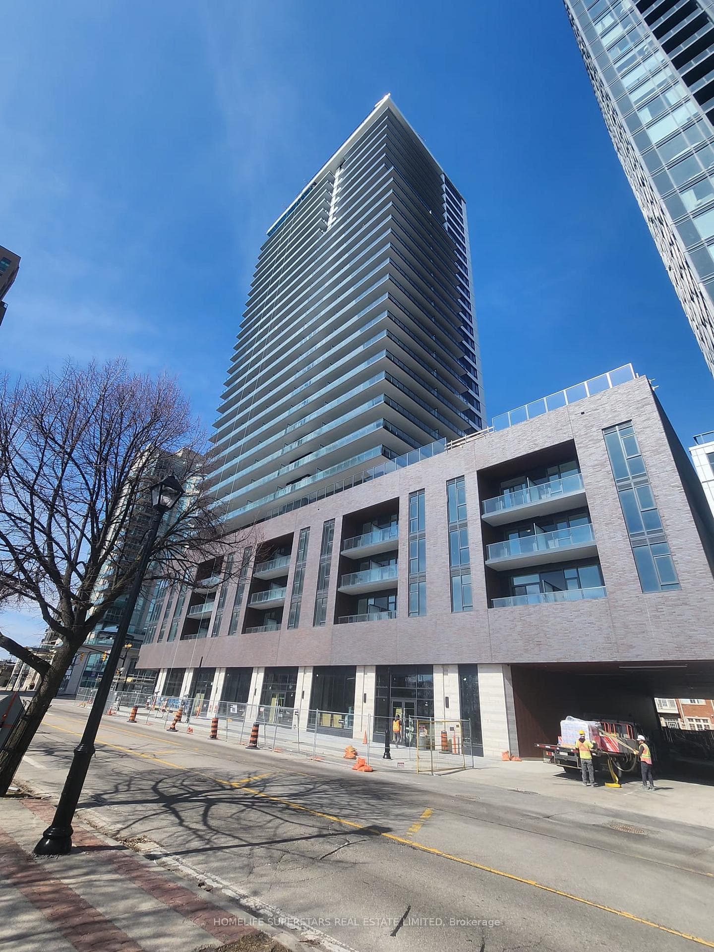 2075 Lakeshore Road Unit 607, Burlington