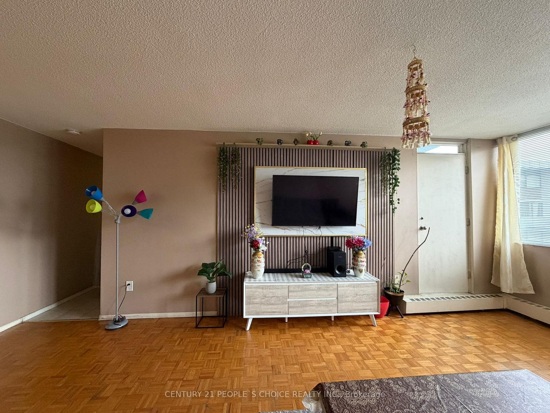2121 Roche Court Unit 725, Mississauga, ON L5K 2C7 - Photo 1