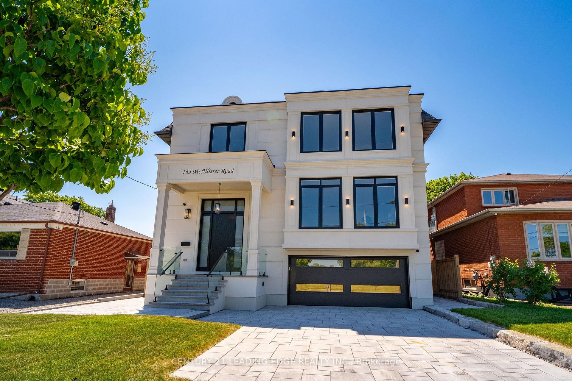 165 McAllister Road, North York (Bathurst Manor / Clanton Park), ON M3H 2N8 - Photo 1