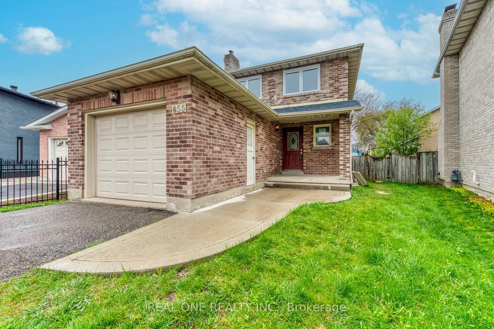655 Paragon Place, Mississauga, ON L5B 2Z6 - Photo 1