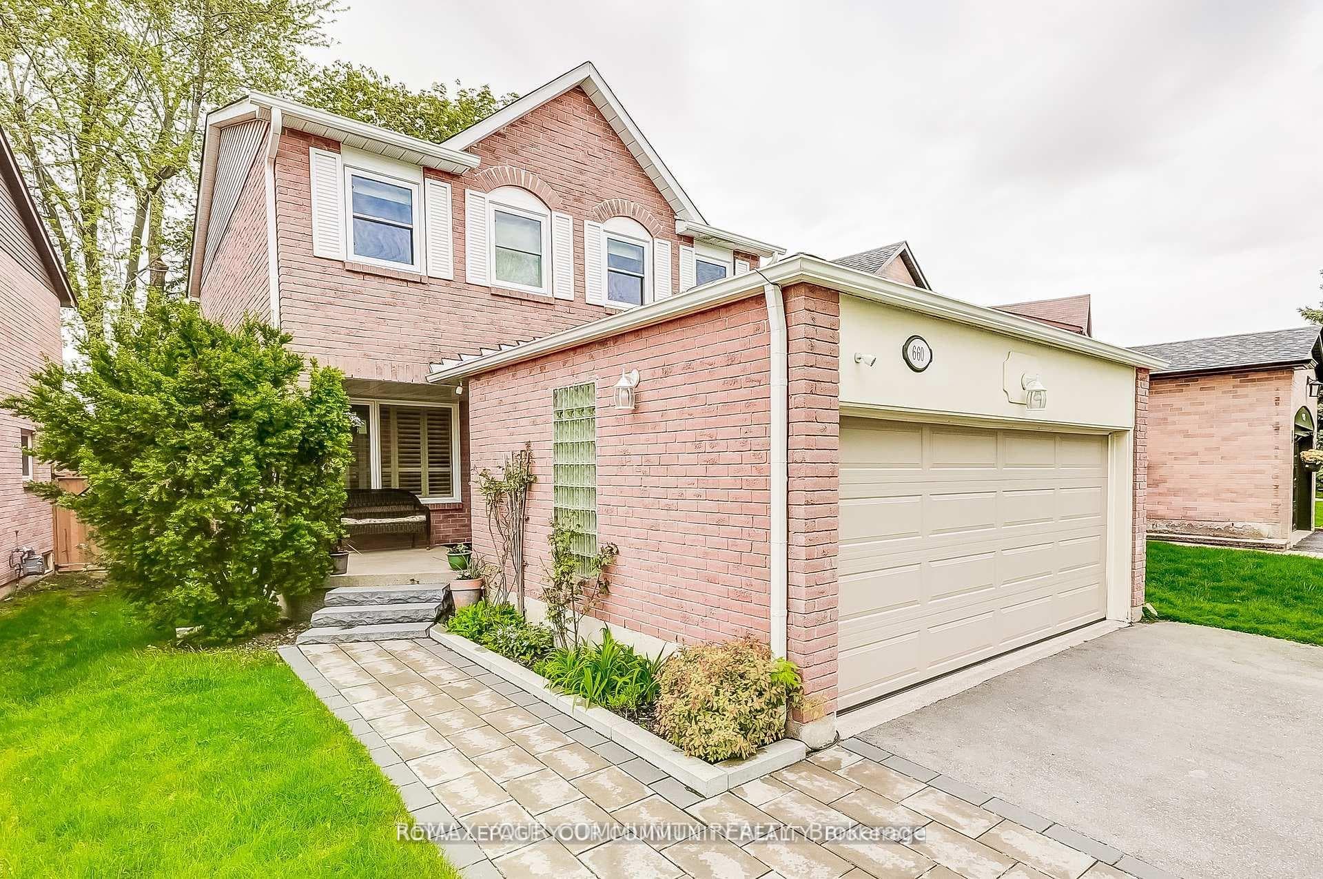 660 Foxwood Trail, Pickering, ON L1V 3X8 - Photo 1