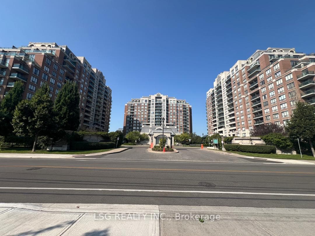 310 Red Maple Road Unit 1002, Richmond Hill, ON L4C 0T7 - Photo 1