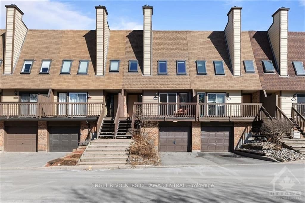 1423 FORGE Street, Blossom Park - Airport and Area, ON K1T 2V2 - Photo 1