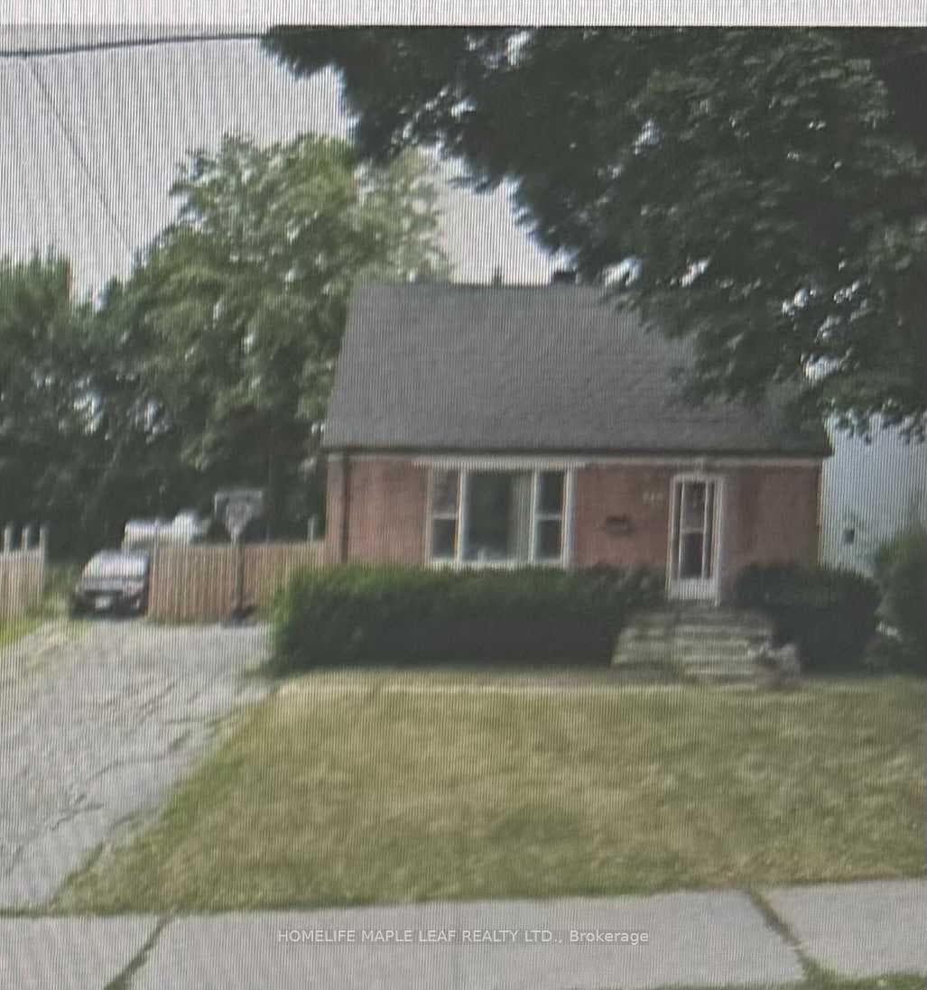 135 Allenby Avenue, Etobicoke (West Mall / Rexdale), ON M9W 1T2 - Photo 1