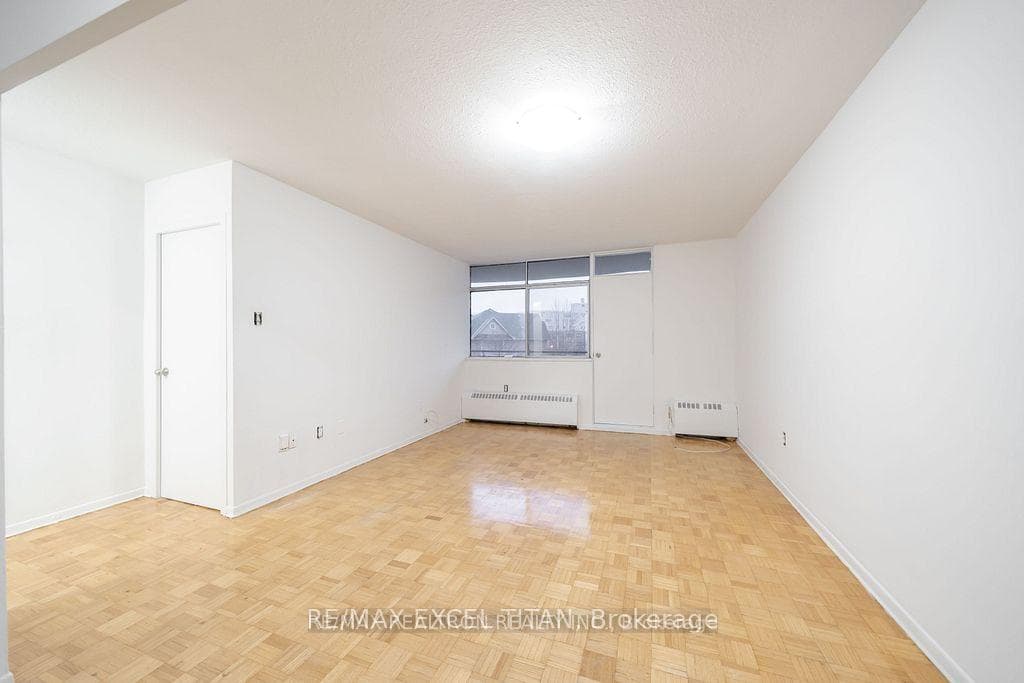 2255 Weston Road Unit 307, York / Weston, ON M9N 1Y5 - Photo 1