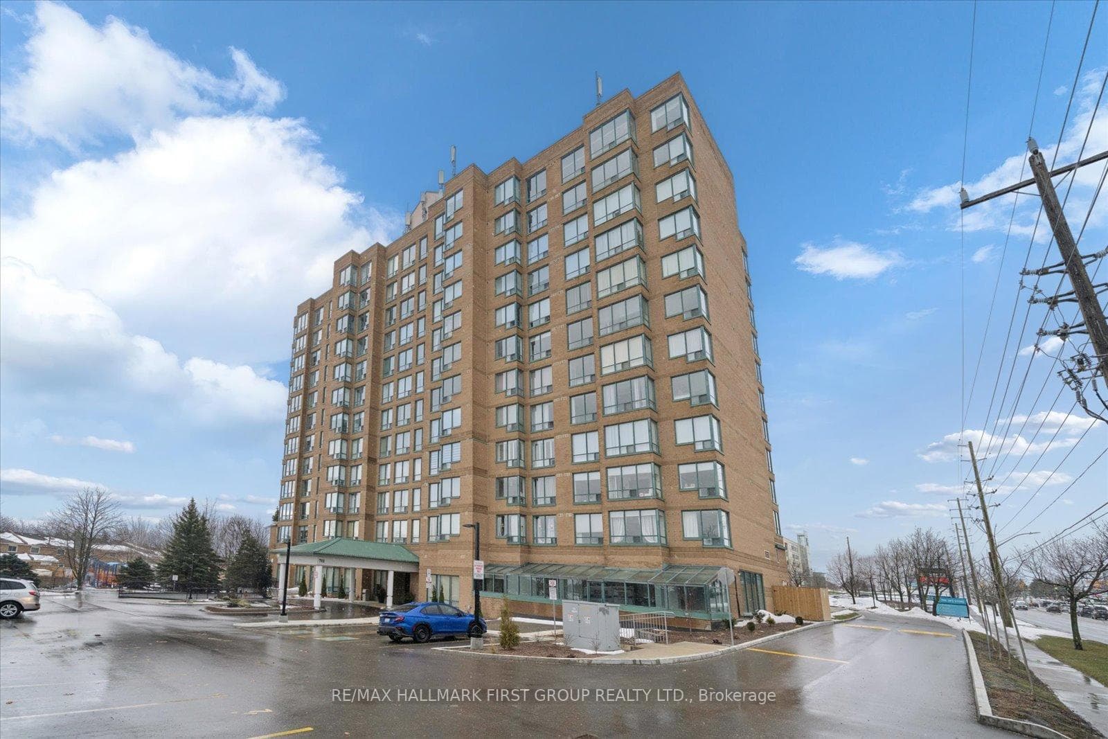 711 Rossland Road Unit 508, Whitby