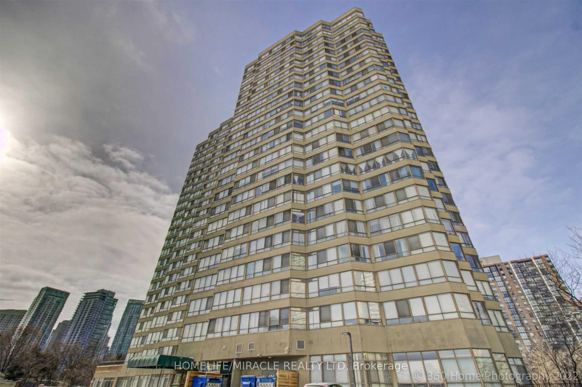 3605 Kariya Drive Unit 804B, Mississauga, ON L5B 3J2 - Photo 1