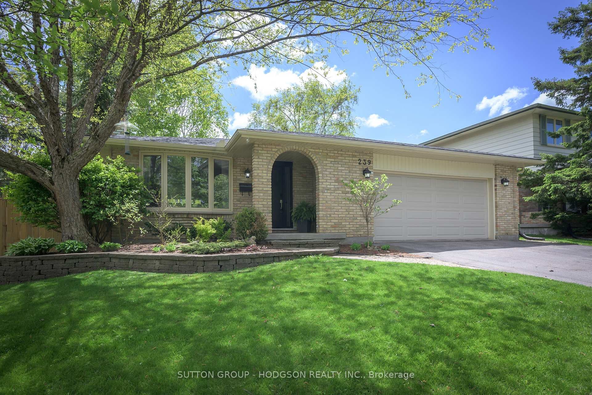 239 Village Green Avenue, London South, ON N6J 3Z1 - Photo 1