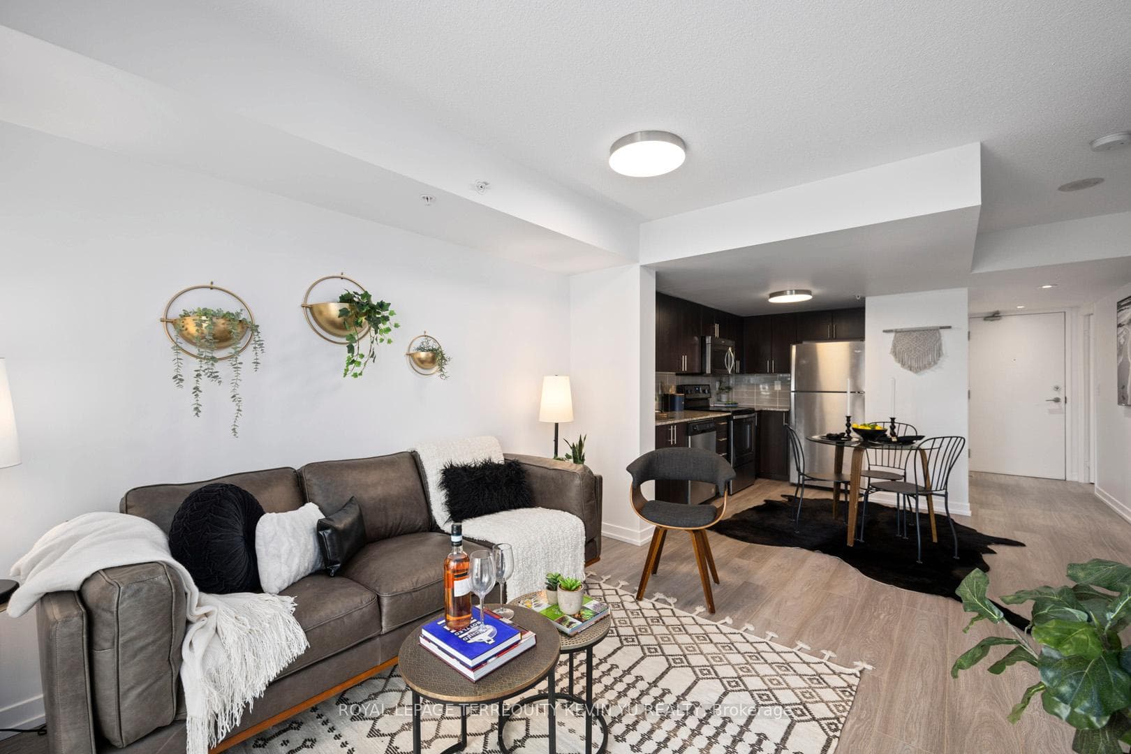 1420 Dupont Street Unit 403, Bloor West Village / Swansea, ON M6H 0C2 - Photo 1