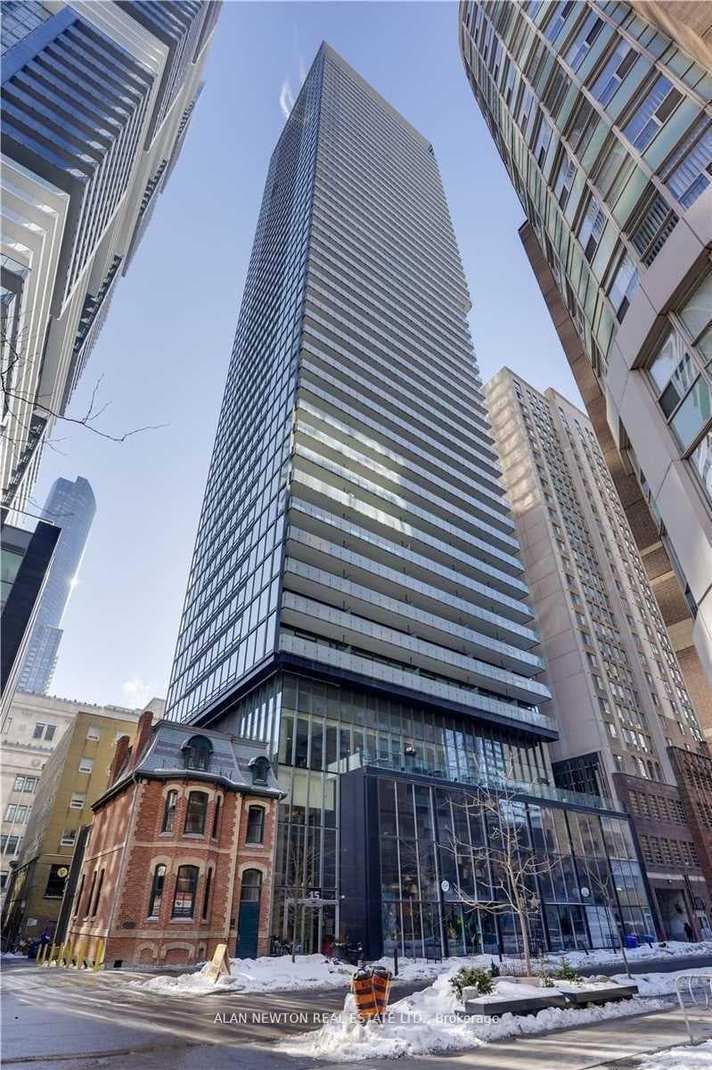 15 Grenville Street Unit 404, Downtown Toronto / Waterfront, ON M4Y 0B9 - Photo 1