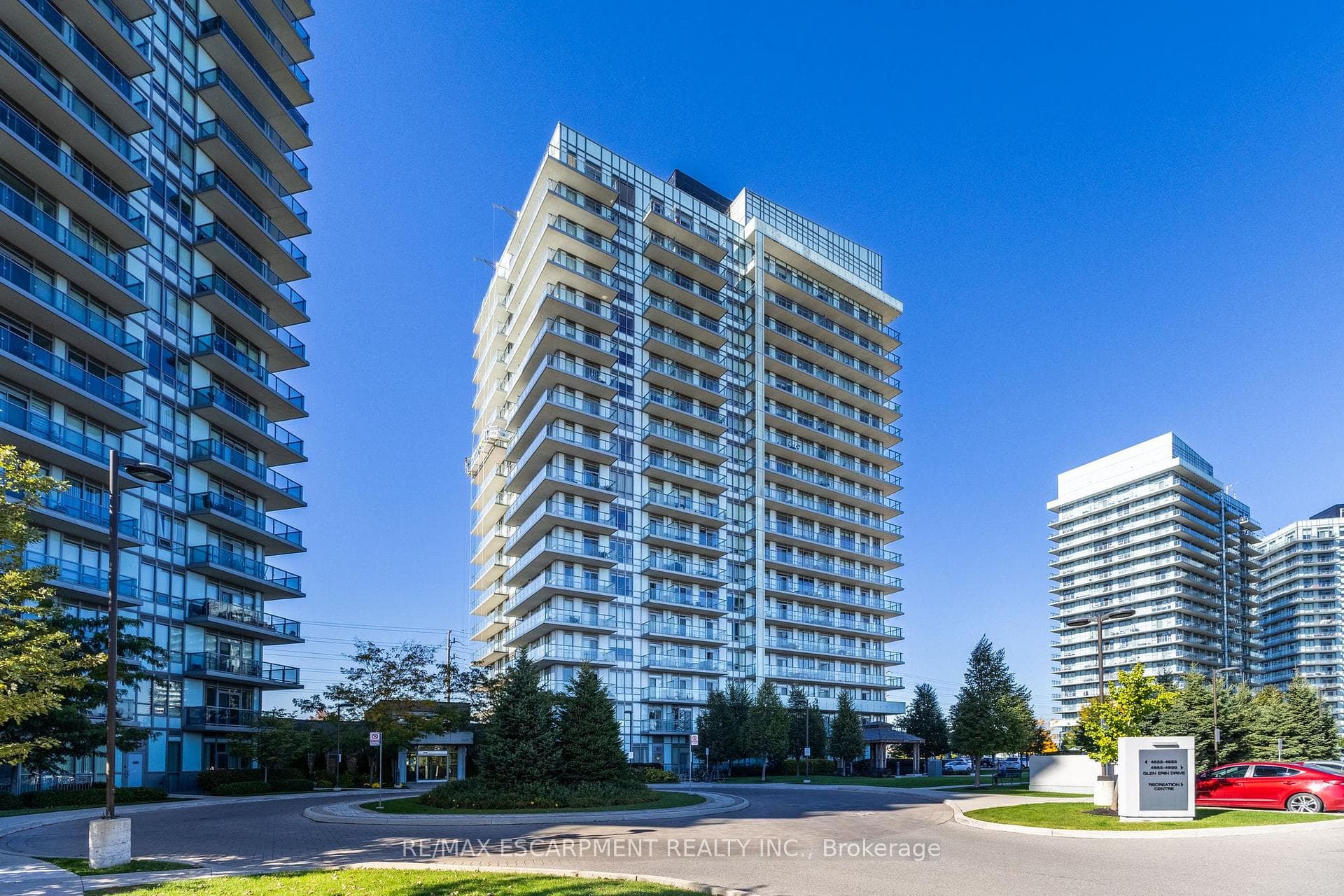 4655 Glen Erin Drive Unit 1501, Mississauga, ON L5M 0Z1 - Photo 1