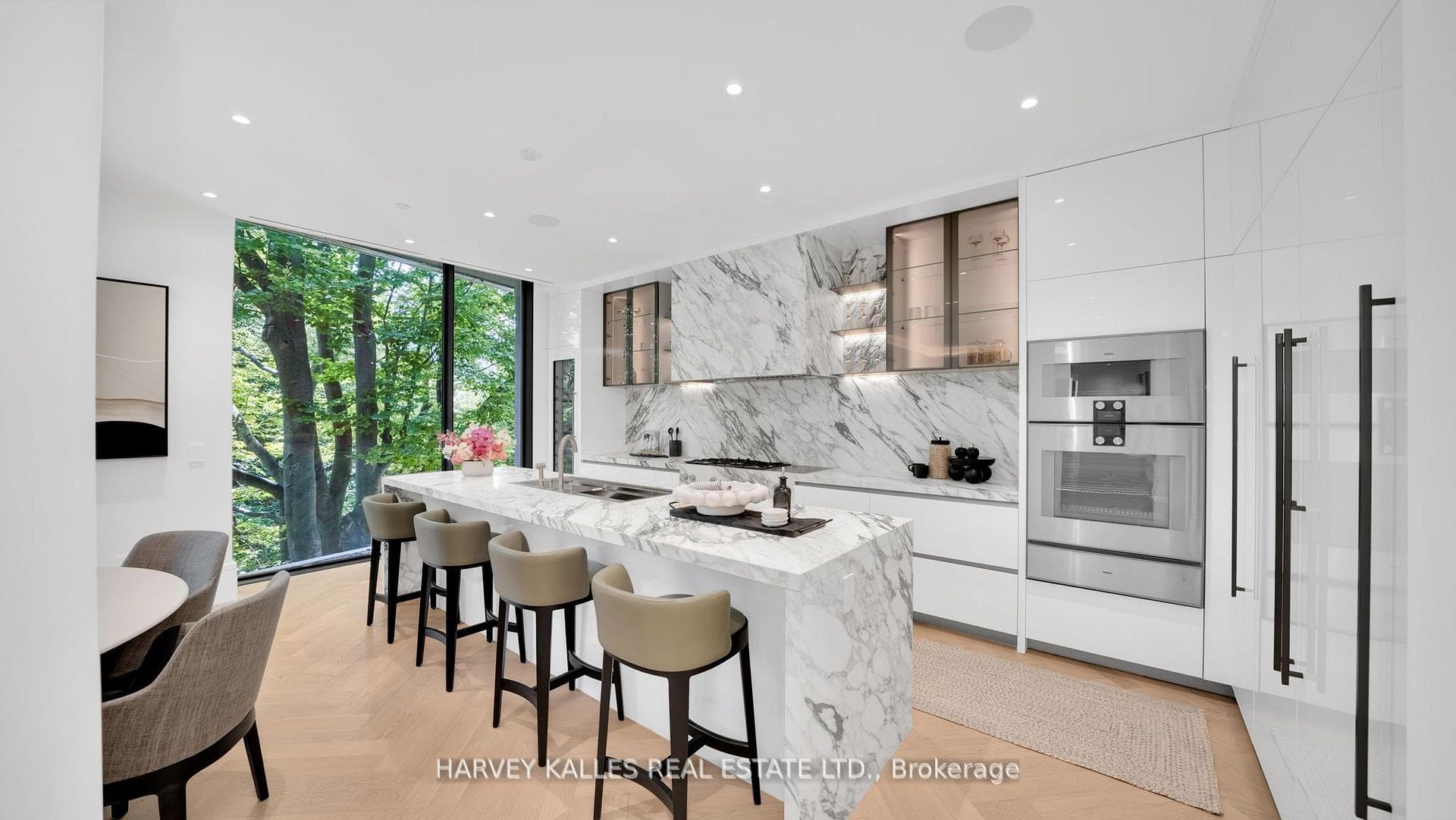 7 Dale Avenue Unit 304, Rosedale / Moore Park, ON M4W 1K2 - Photo 1