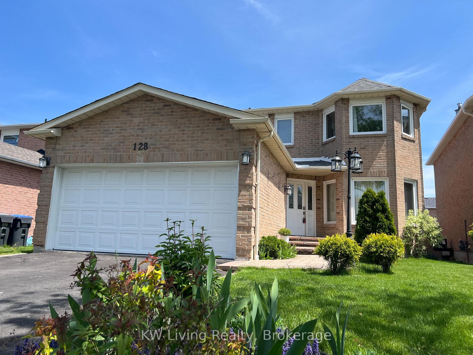 128 Palomino Drive, Mississauga, ON L4Z 3G5 - Photo 1