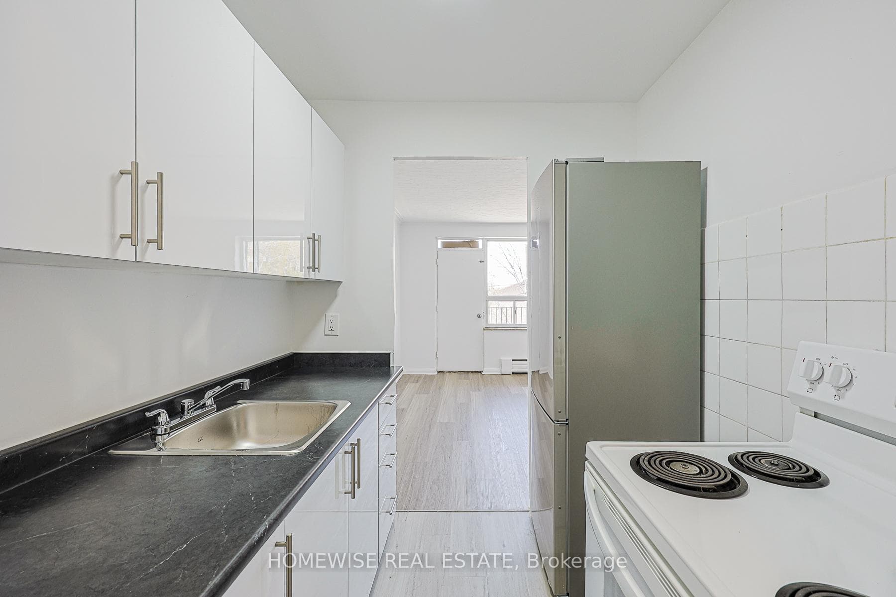 2204 Dufferin Street Unit 302, Keelesdale / Eglinton West, ON M6E 3R8 - Photo 1