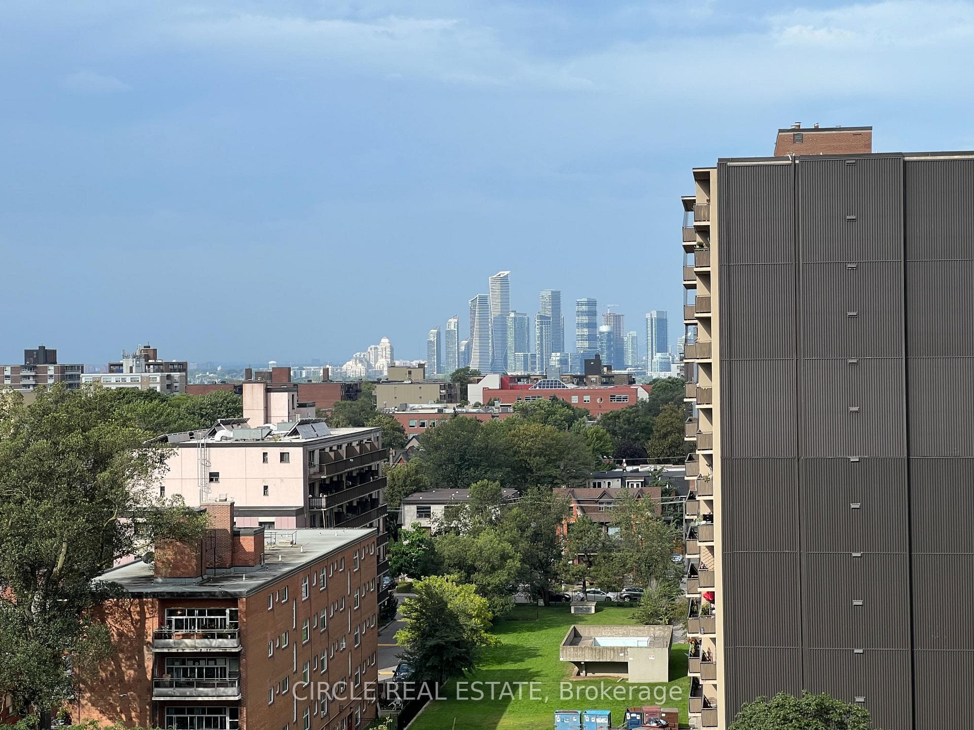 270 Dufferin Street Unit 813, High Park / Junction / Roncesvalles, ON M6K 0H8 - Photo 1