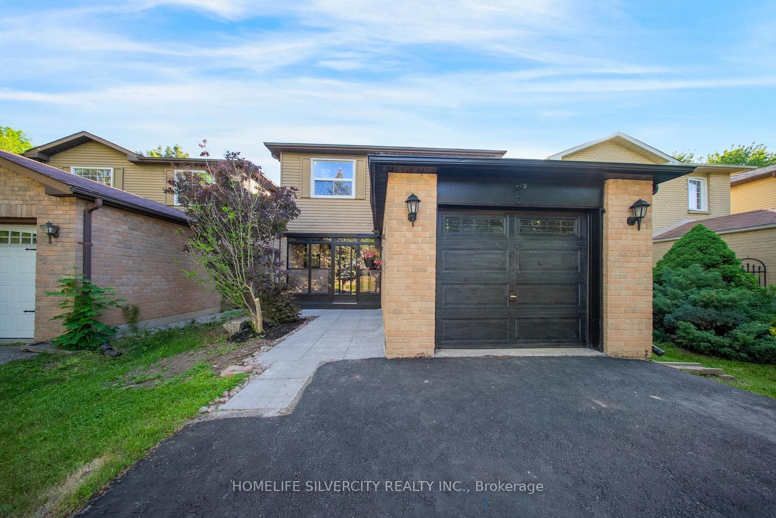 3 Folkstone Crescent, Brampton, ON L6T 3M4 - Photo 1