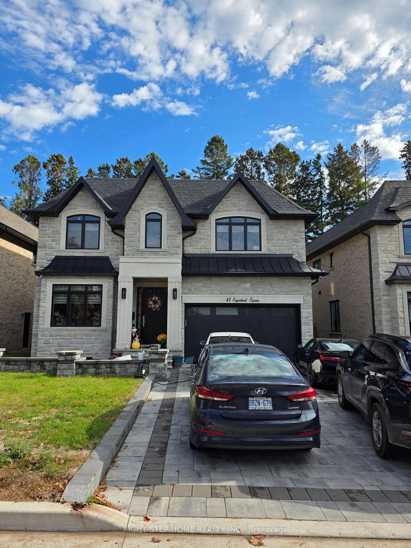 41 Sugarbush Square, Rouge / Port Union / Malvern, ON M1C 3M6 - Photo 1
