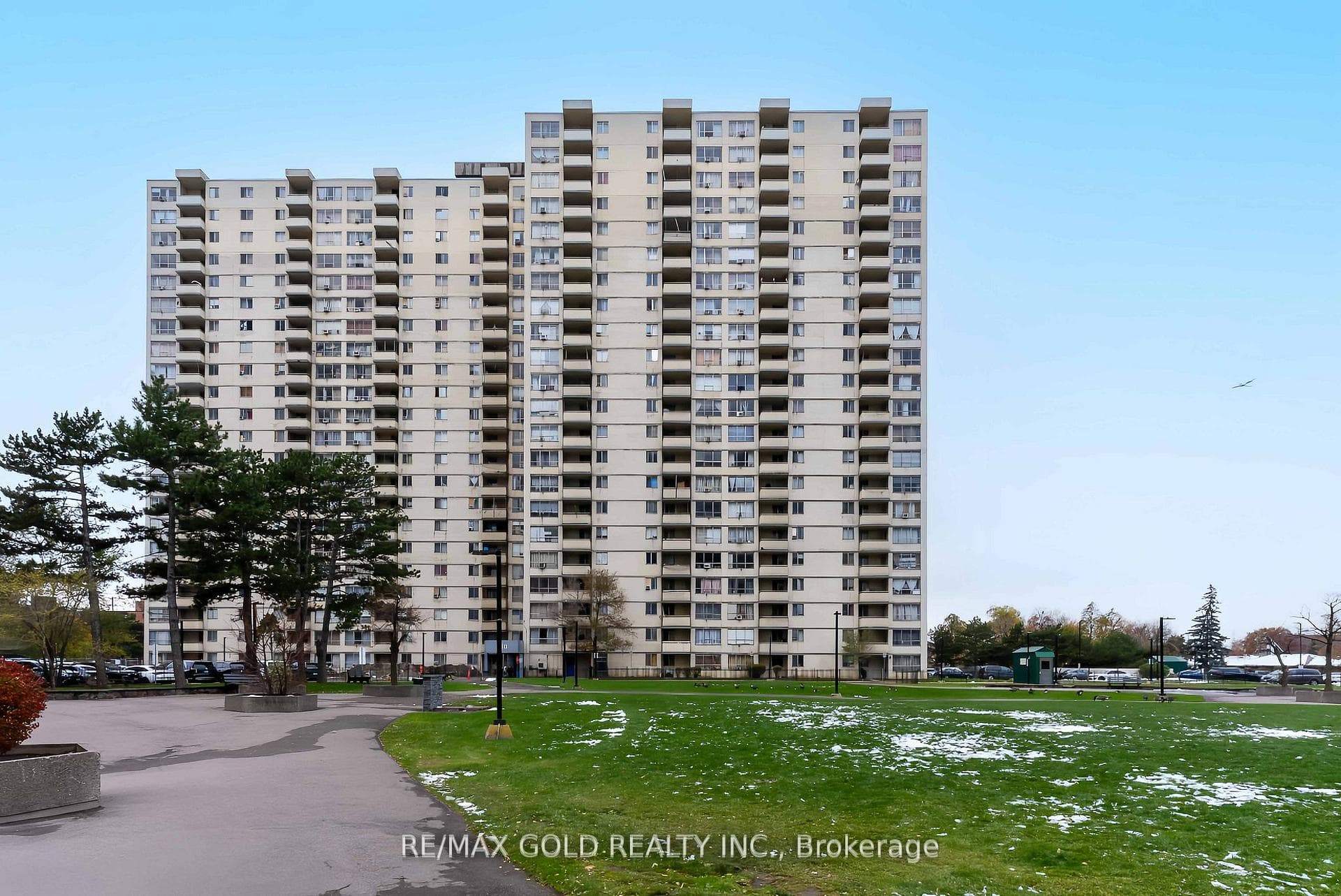 340 Dixon Road Unit 513, Etobicoke (Kingsview Village / Humber Heights), ON M9R 1T1 - Photo 1