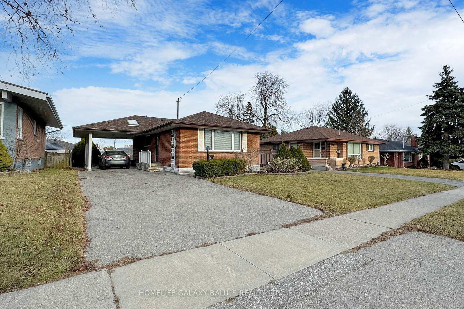 633 Gibbons Street, Oshawa, ON L1J 4Z7 - Photo 1