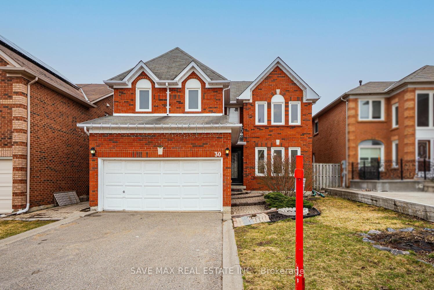 30 Adirondack Crescent, Brampton