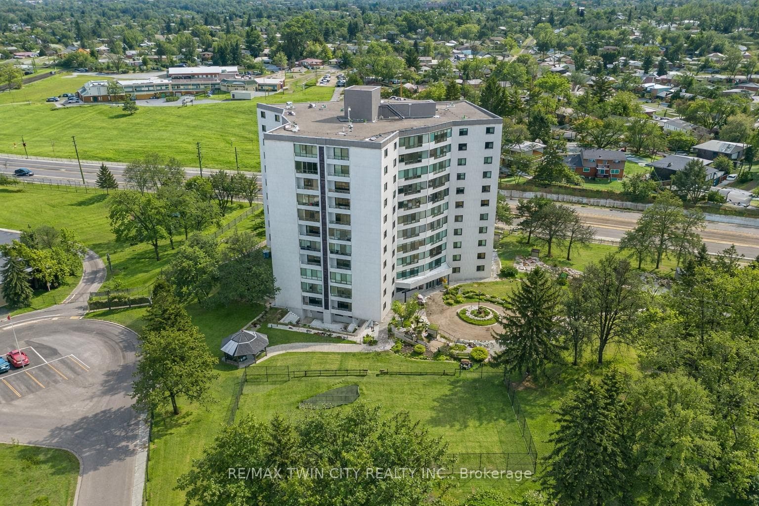 250 Glenridge Drive Unit 102, Waterloo, ON N2J 4H8 - Photo 1