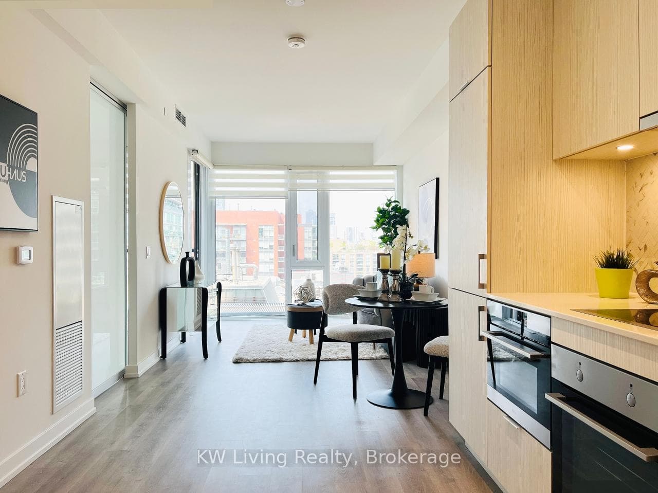 158 Front Street Unit 1105, Regent Park / Cabbagetown / St. James Town, ON M5A 0K9 - Photo 1