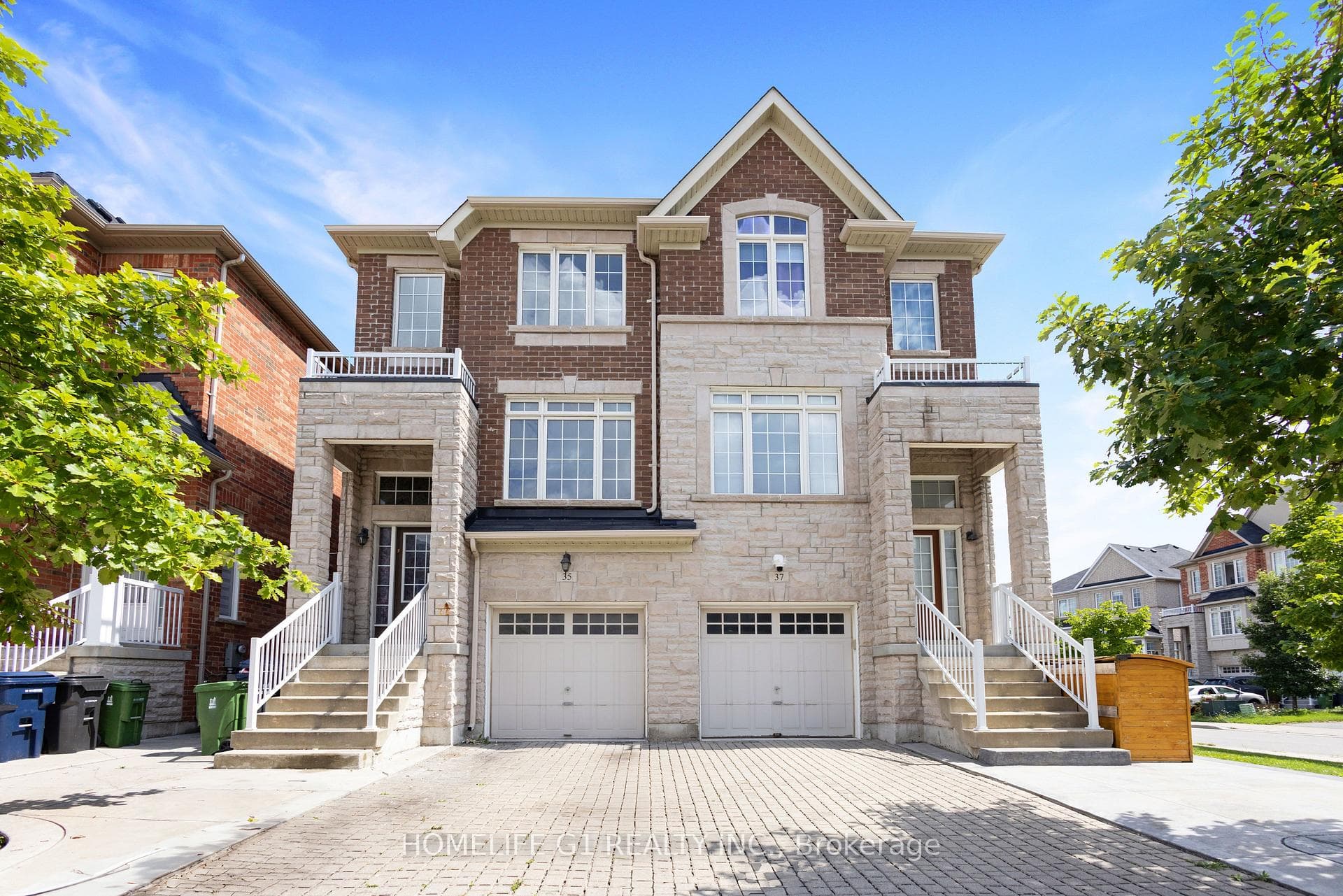 35 Harpreet Circle, Etobicoke (West Mall / Rexdale), ON M9W 0E1 - Photo 1