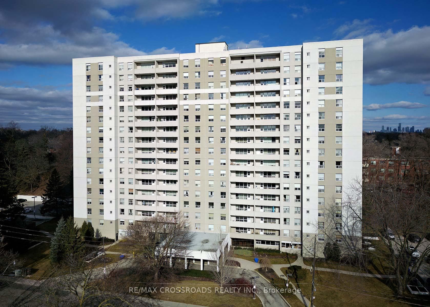 45 Southport Street Unit 1411, High Park / Junction / Roncesvalles, ON M6S 3N5 - Photo 1