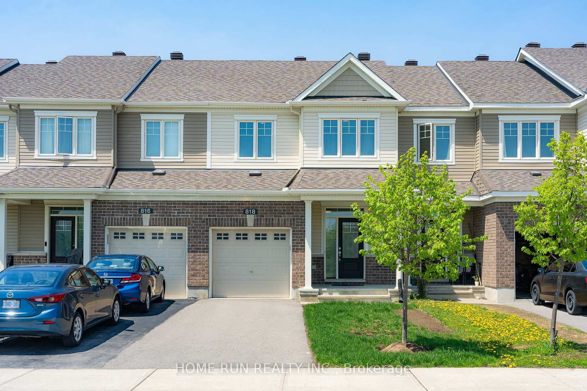818 Clarity Avenue, Barrhaven