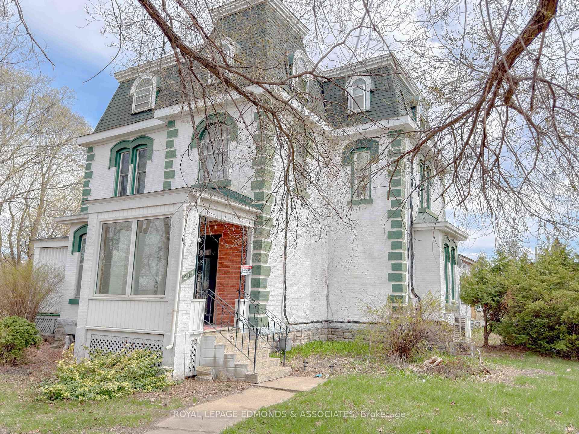 247 Victoria Street, Pembroke
