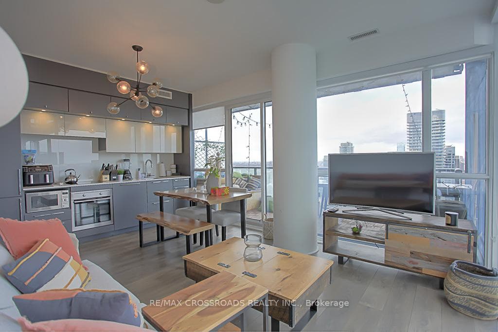 15 Grenville Street Unit 5008, Downtown Toronto / Waterfront, ON M4Y 1A1 - Photo 1