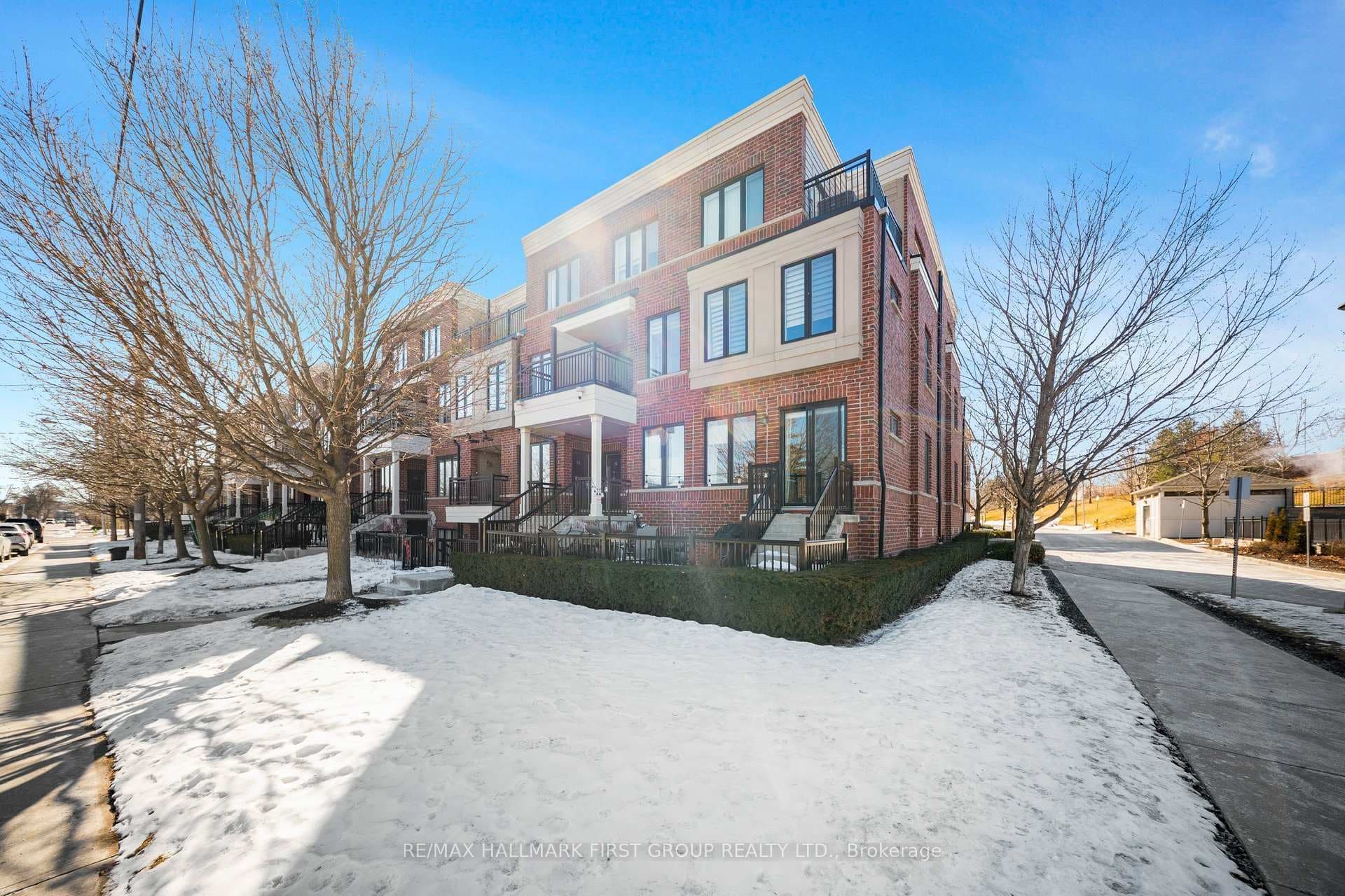 120 Twenty Fourth Street Unit 25, Liberty Village / Parkdale / South Parkdale, ON M8V 0B9 - Photo 1