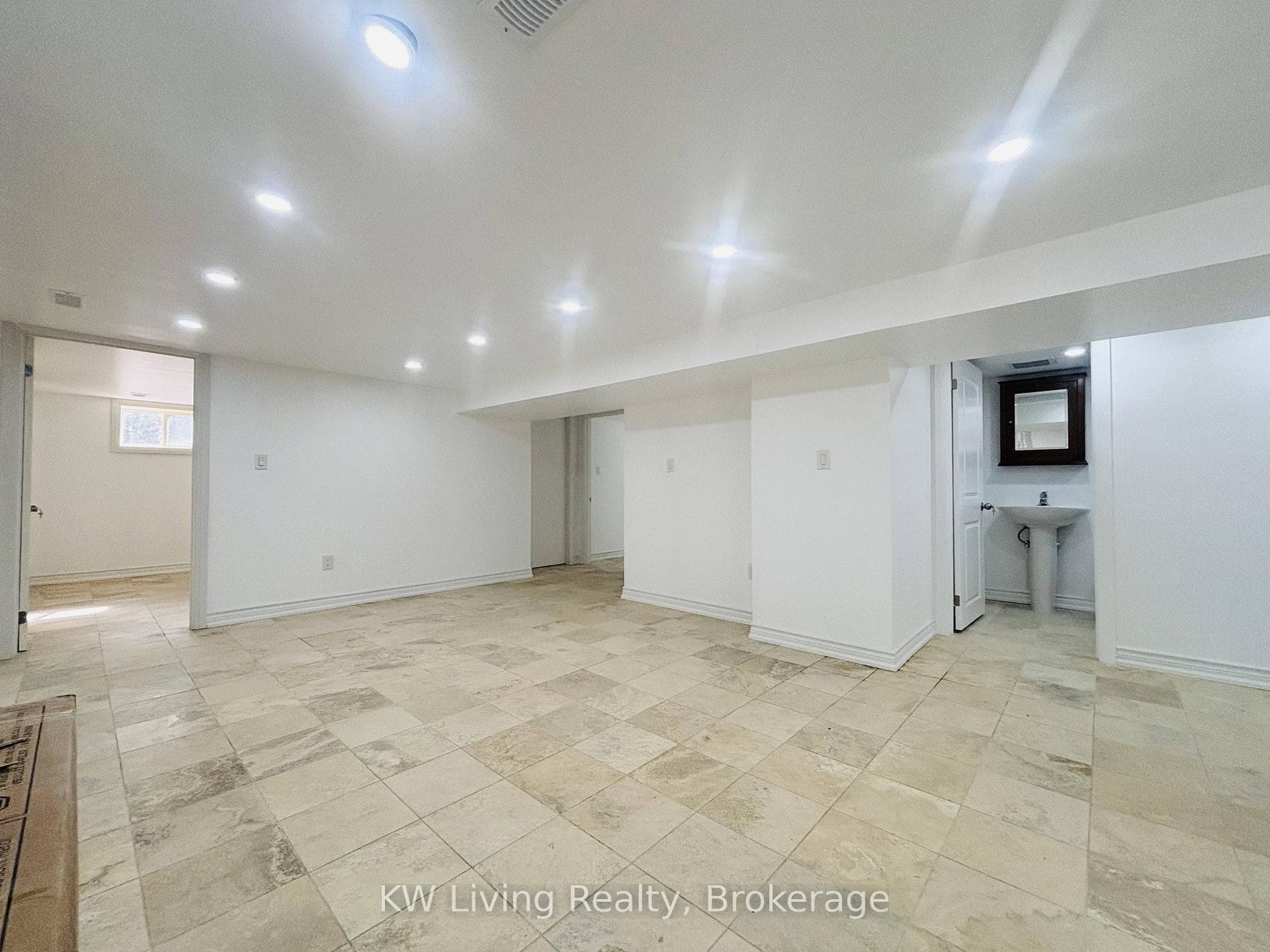 2463 Camilla Road Unit Lower, Mississauga, ON L5A 2K4 - Photo 1