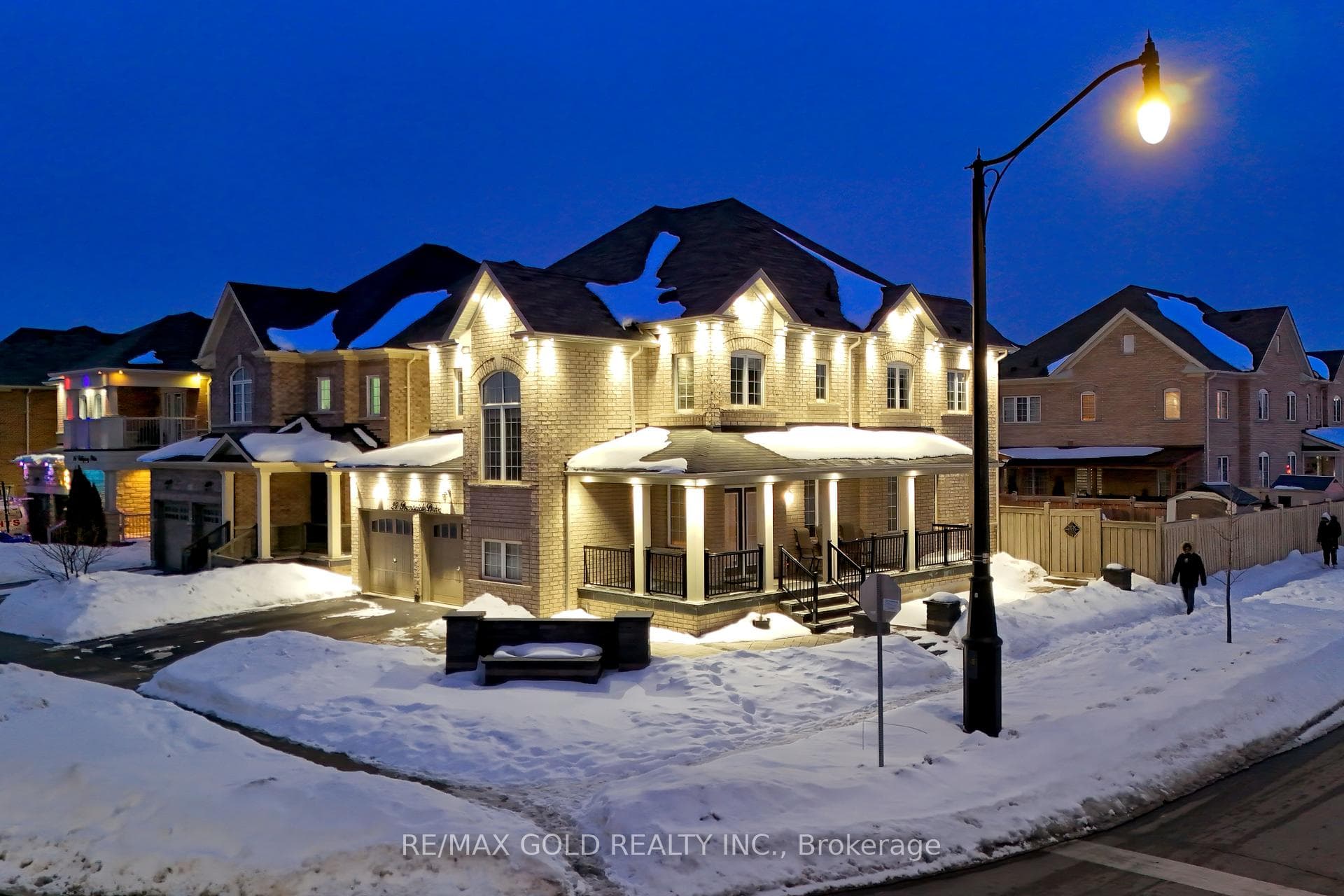 27 Brentwick Drive, Brampton, ON L6X 5G1 - Photo 1
