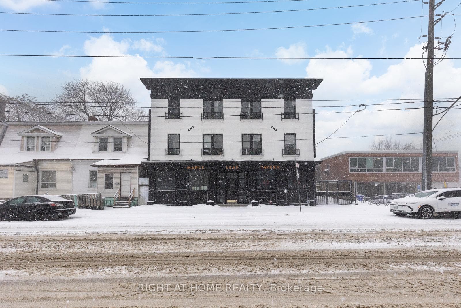 955 Gerrard Street, Riverdale / Leslieville, ON M4M 1Z4 - Photo 1