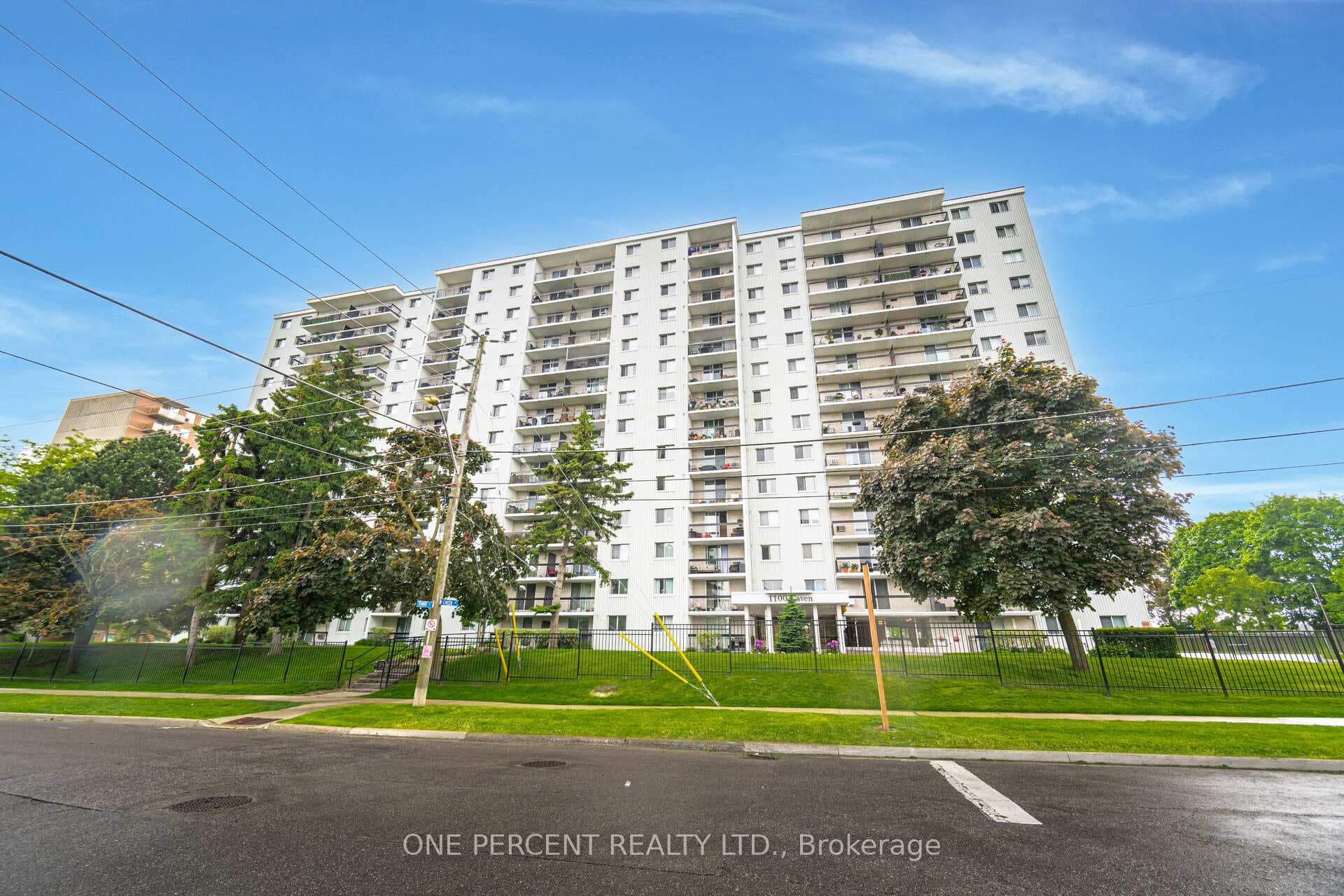 1100 Caven Street Unit #1110, Mississauga, ON L5G 4N3 - Photo 1