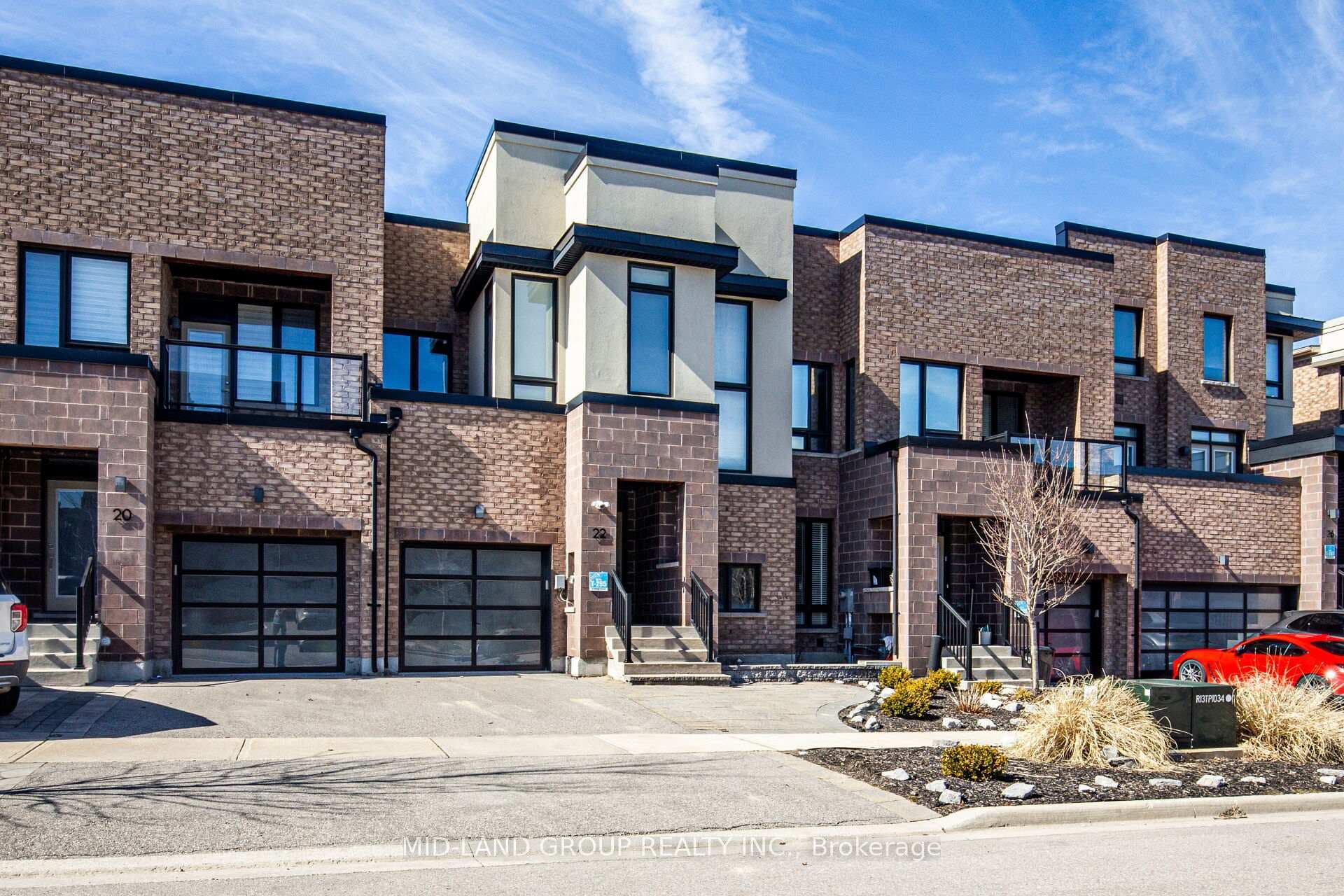 22 Helliwell Crescent, Richmond Hill, ON L4E 1C8 - Photo 1