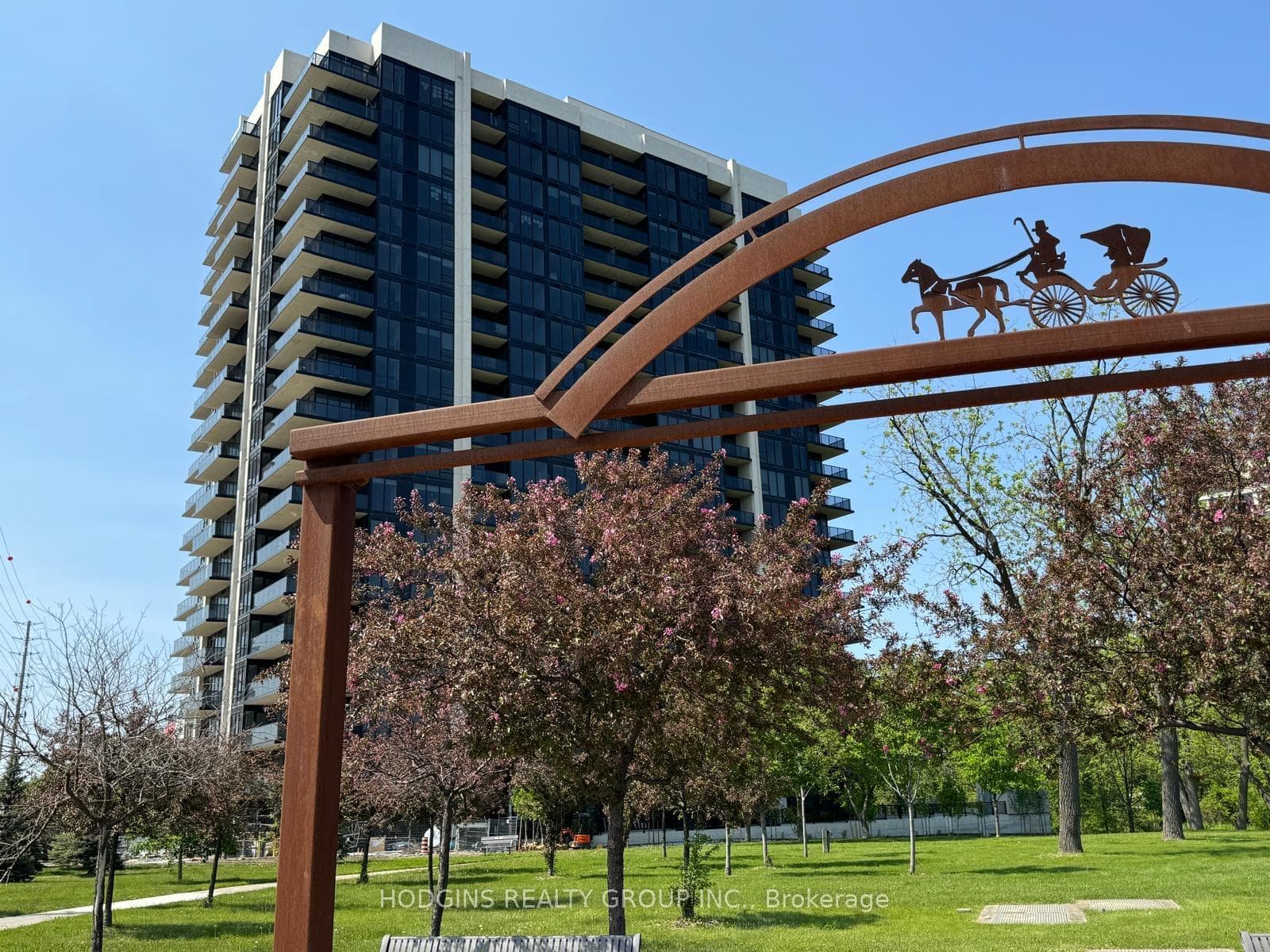 1035 Southdown Road Unit 1205, Mississauga, ON L5J 0A2 - Photo 1