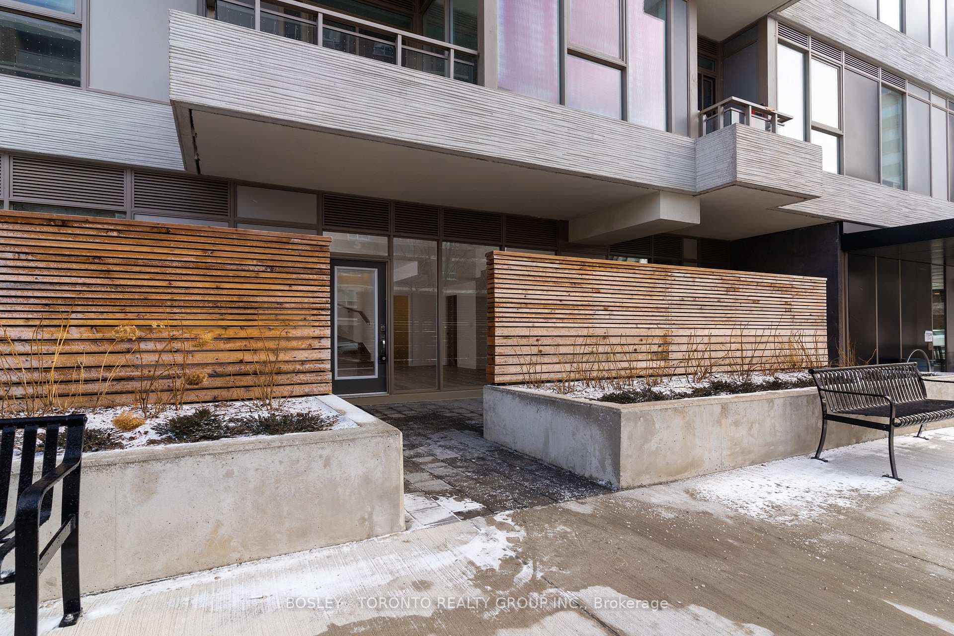 3 Cardiff Road Unit 106, Leaside / Davisville, ON M4P 1N3 - Photo 1