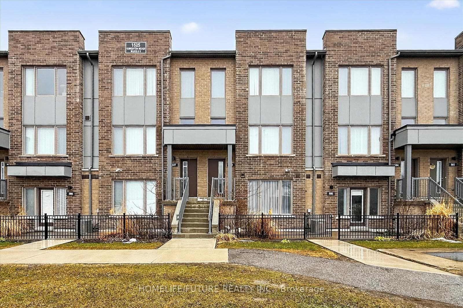 1525 Kingston Road Unit 506, Pickering, ON L1V 0E9 - Photo 1