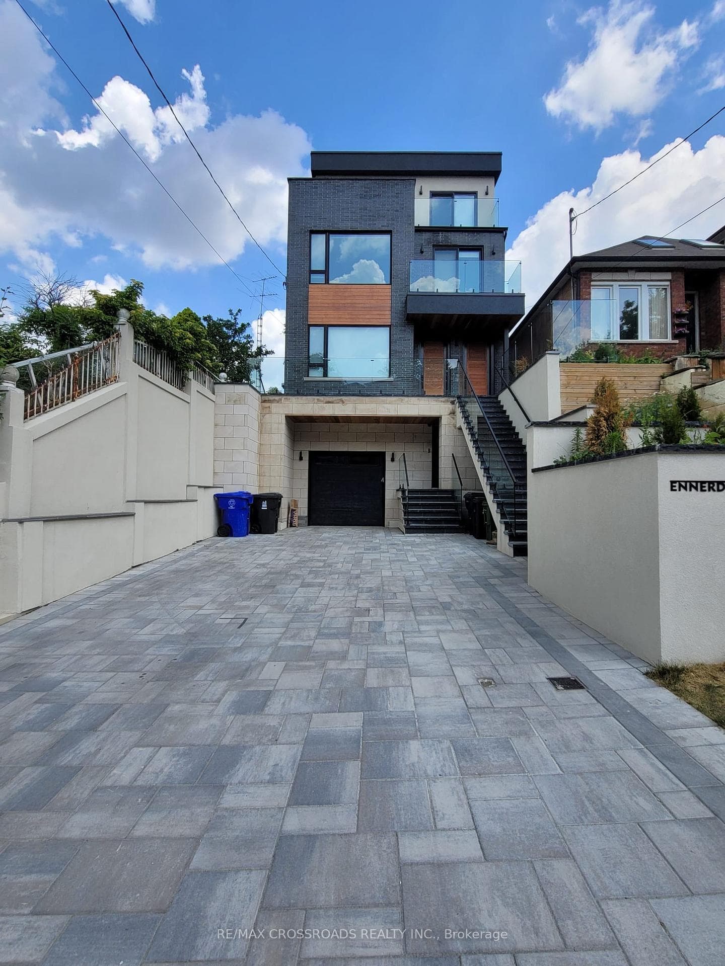 31 Ennerdale Road Unit Unit 1, Keelesdale / Eglinton West, ON M6E 4C2 - Photo 1