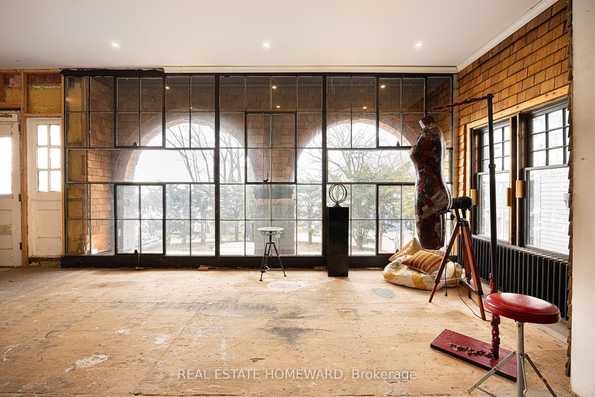 3025 Queen Street, Birch Cliff / Cliffside, ON M1N 1A5 - Photo 1