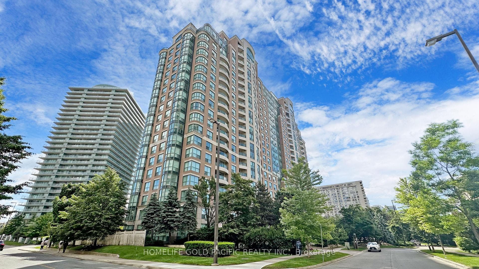23 Lorraine Drive Unit 705, Thornhill / Willowdale, ON M2N 6Z6 - Photo 1