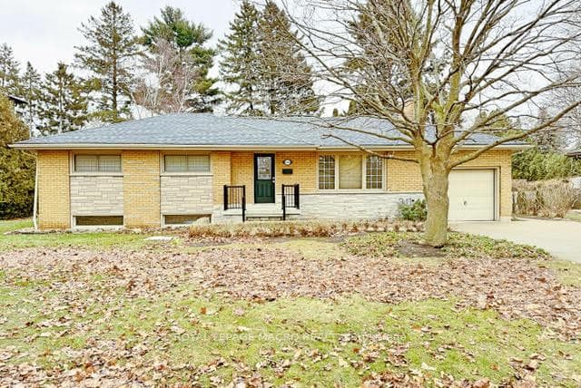 646 Iroquois Avenue, Hamilton