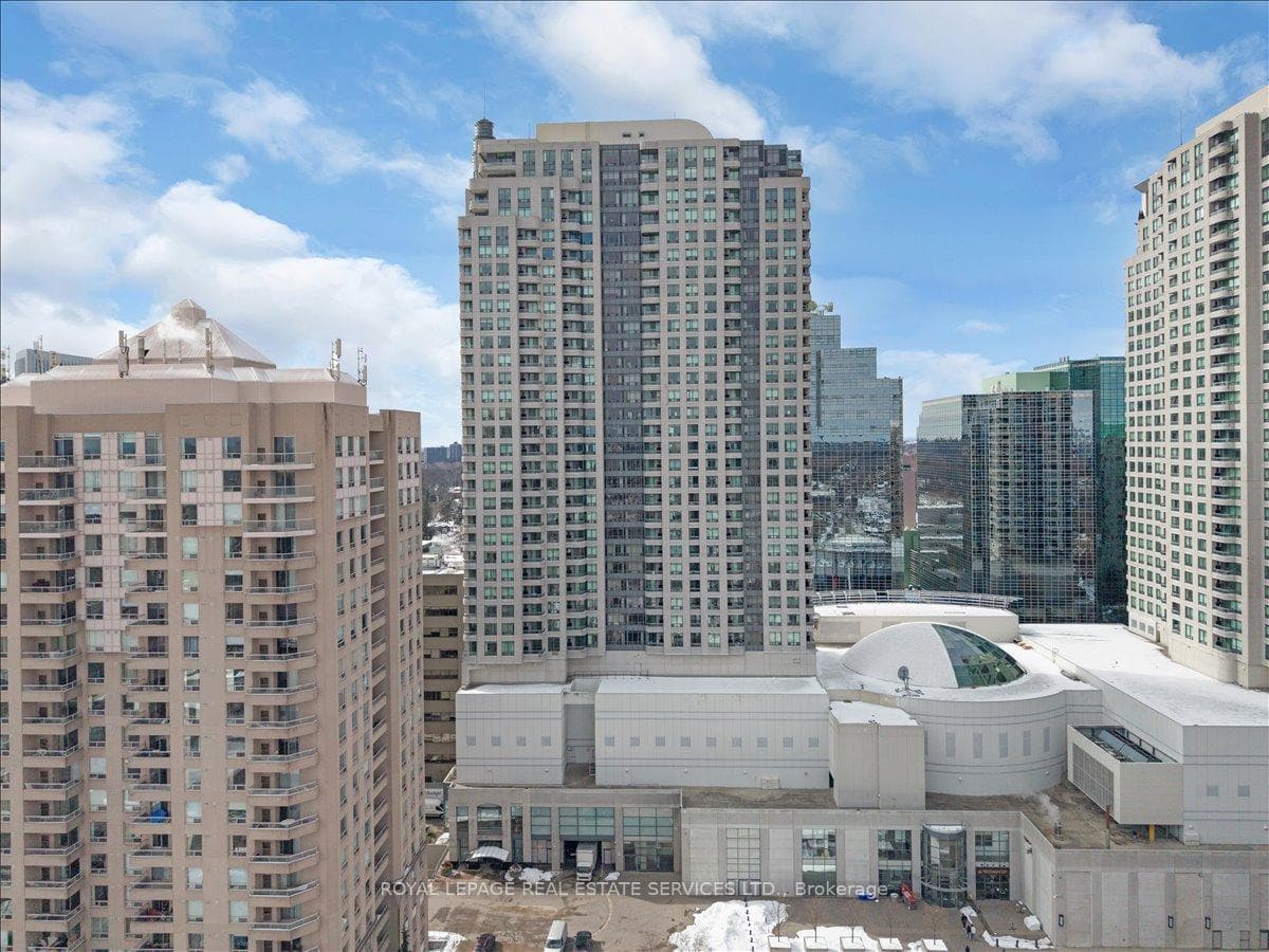 8 Hillcrest Avenue Unit 1909, Willowdale / Newtonbrook, ON M2N 6Y6 - Photo 1
