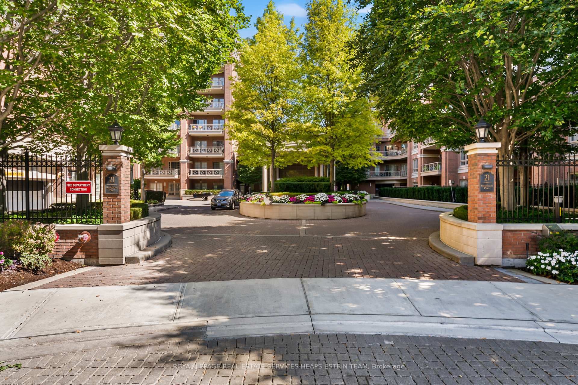 21 Burkebrook Place Unit RL1, Toronto C12
