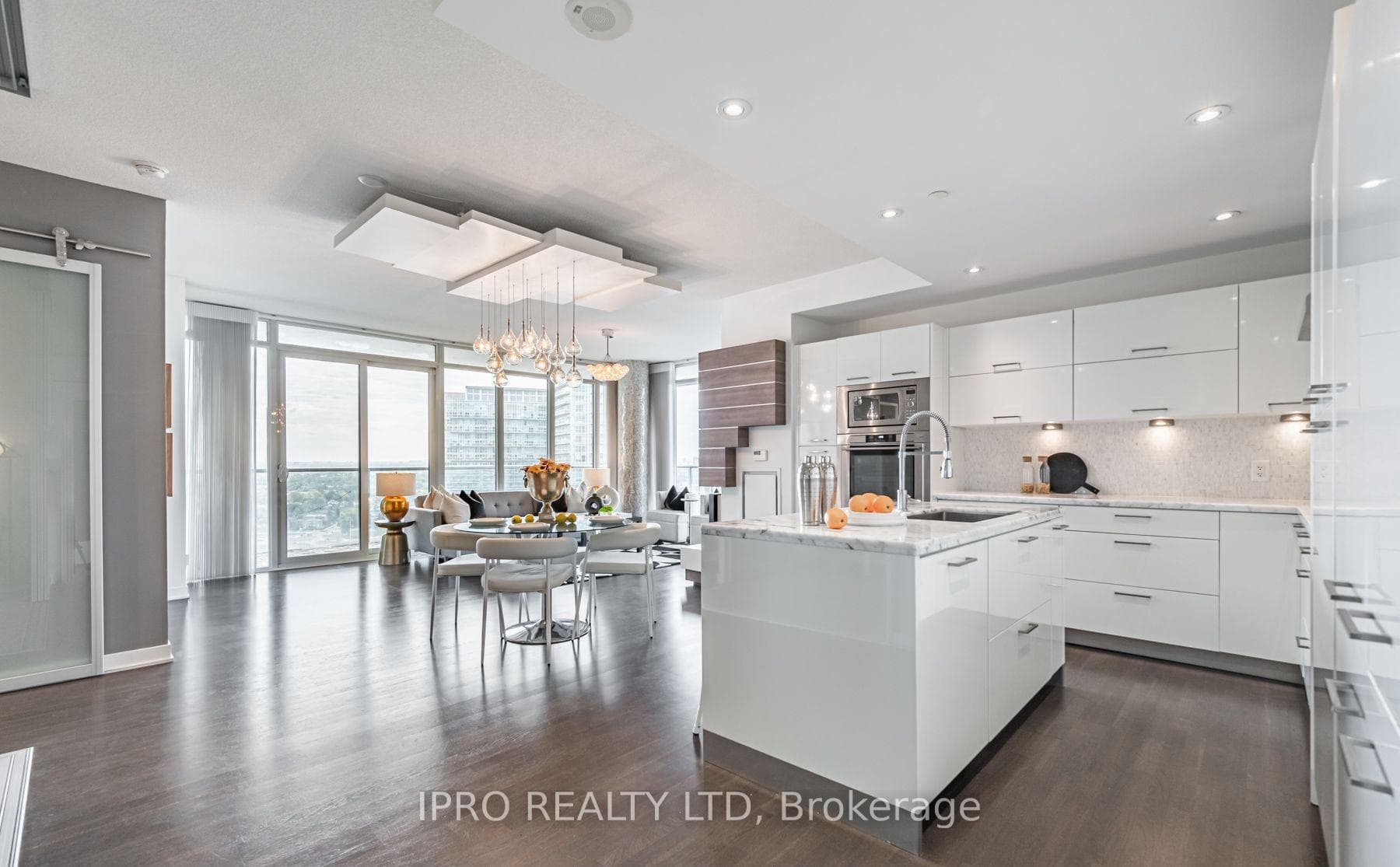 90 Park Lawn Road Unit 2517, Toronto W06