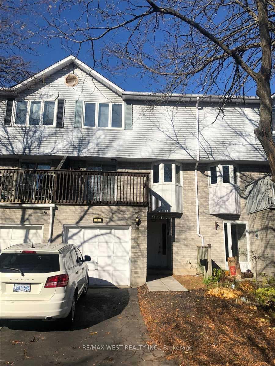 2295 Marine Drive Unit 8, Oakville, ON L6L 1C2 - Photo 1